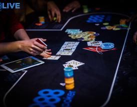 ¿Cómo se Juega al Strip Poker?